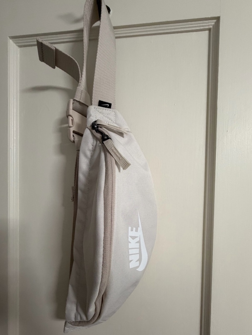 Nike Heritage Hip Pack (3L) – Cream/Beige